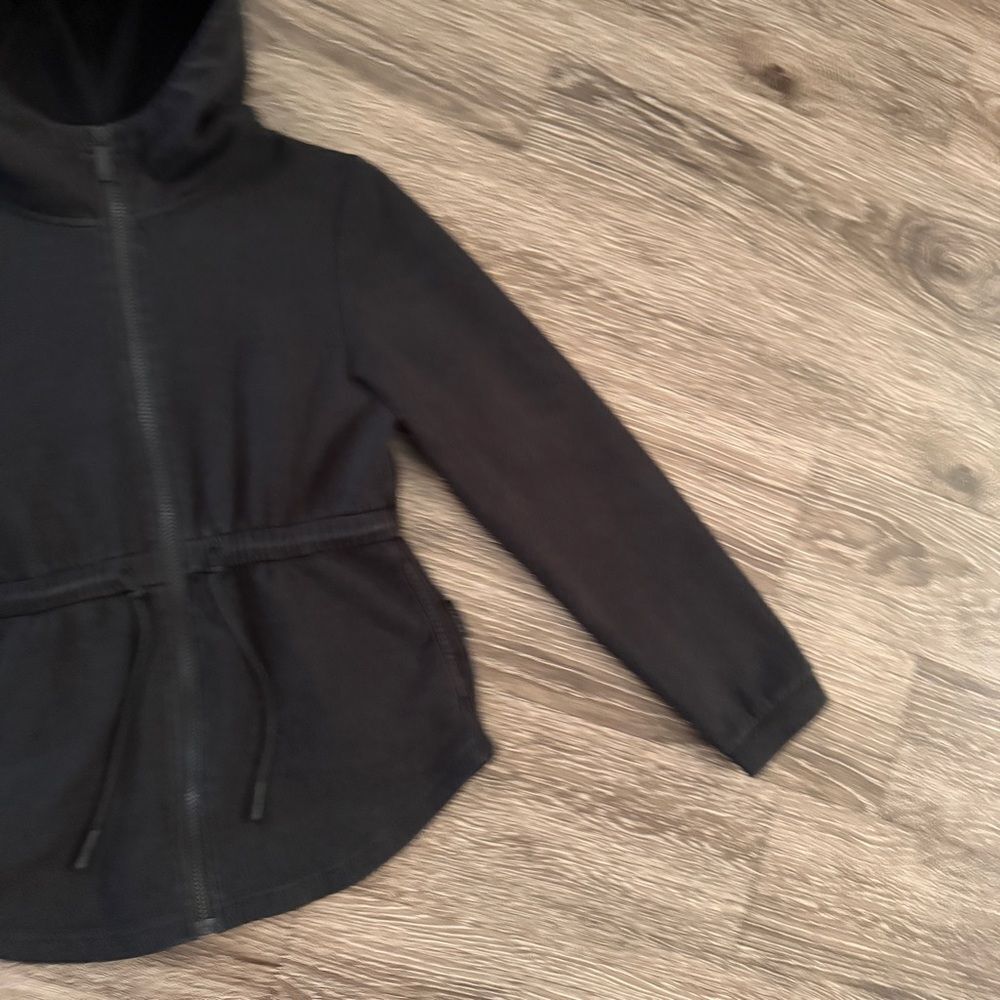 Varley Sofia Drawstring-Waist Hooded Jacket - Picture 6 of 7